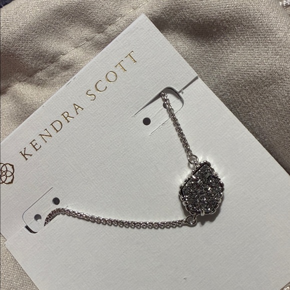 Kendra Scott Tess Silver Pendant Necklace - Picture 1 of 4